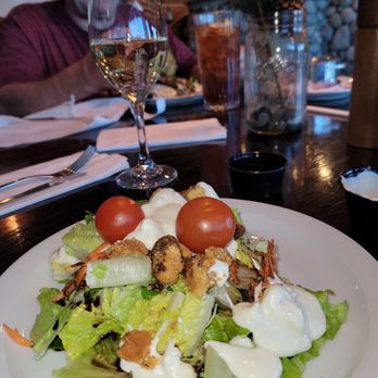 Laughlin River Lodge - Salad served ..Was fresh crisp super yummy. Dressing made from scratch.. - Resorts Near Me - Laughlin, Nevada