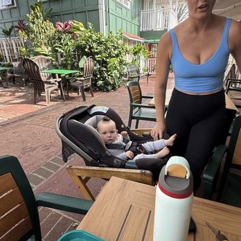 Freshies Maui - Breakfast & Brunch Near Me - Makawao, Hawaii