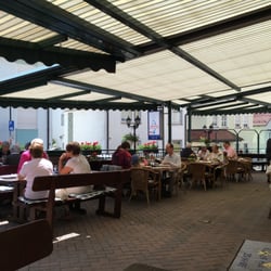 Hotel Goldner Stern - Man sitzt wunderschön draußen auf der Terrasse und kann den Tag genießen.  Besonders zu empfehlen sind die fränkische Spezialitäten.