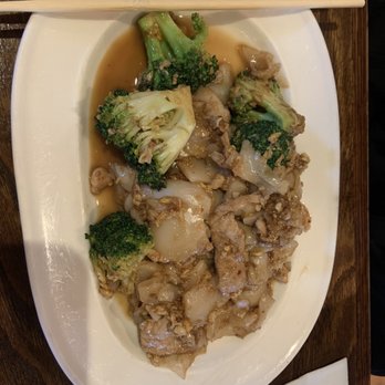 Benjarong Thai Restaurant - Pad see ew - Thai Near Me - Monroe, Washington Benjarong Thai Restaurant - Pad see ew - Thai Near Me - Monroe, Washington