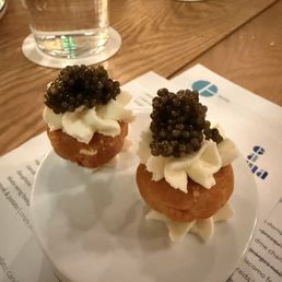 Caviar bites