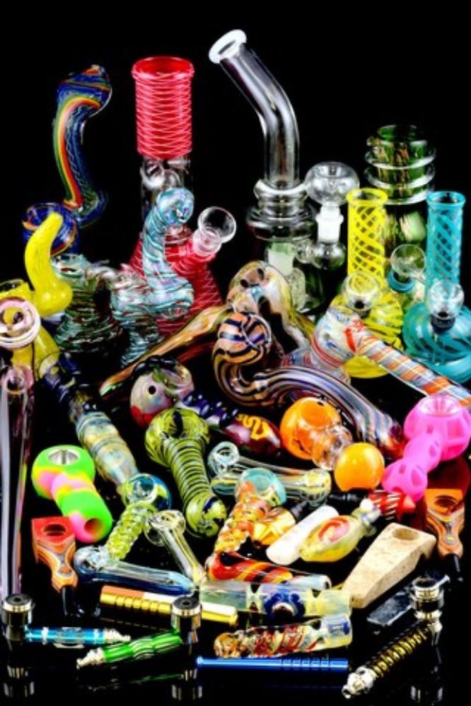 SMOKERS HAVEN Updated August 2024 10 Photos 956 E Little Creek Rd