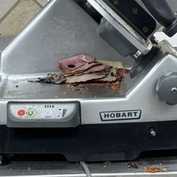 Vons - Meat never cleaned off in or around the slicer. Then the lady tried to give me ham in a dirty used bag off the counter that had blood in it.