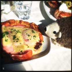 Cafe Aqua - Ham n cheese omelette