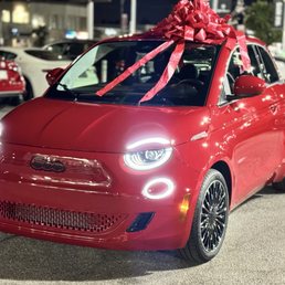 2024 FIAT 500e Inspi(red) edition.