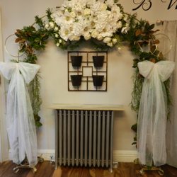 Kiss From A Rose Floral & Balloon Designs - We can design this rental piece and others, for your event!