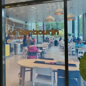 Le Tambourin - Entrance - Cafes Near Me - Amsterdam, New Hampshire