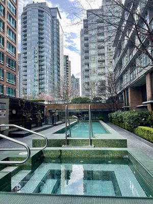 L'Hermitage Vancouver by null