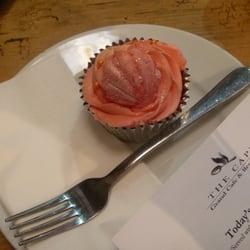 Cape Food & Coffee Shop - Pretty Cupcake