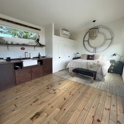 The Vintage Round Top - Pierce