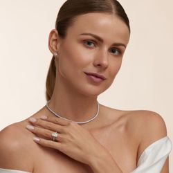 Razny Jewelers - Engagement ring