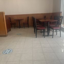 China Restaurant - Small interior