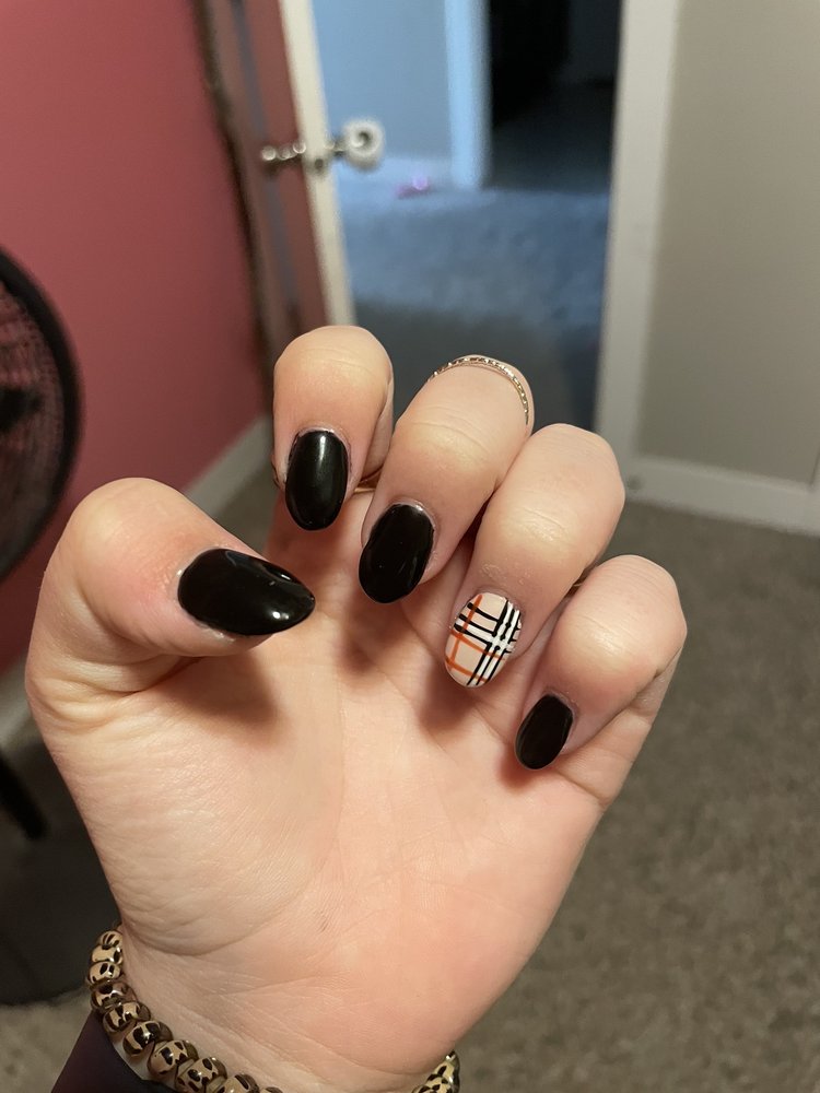 CRYSTAL NAILS Updated August 2024 51 Photos & 43 Reviews 584 E