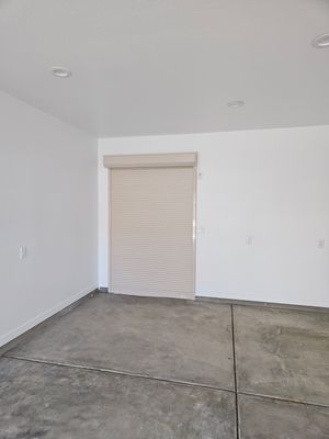 Nevada Rolling Shutter on Yelp