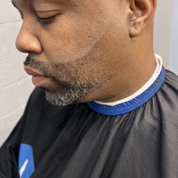 J Line Cuts Barber Shop - Beard fade