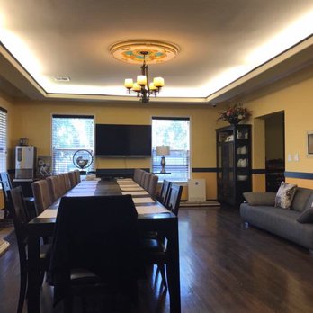 Zette Postpartum - Clean and beautifully decorated - Parenting Classes Near Me - Los Angeles, California Zette Postpartum - Clean and beautifully decorated - Parenting Classes Near Me - Los Angeles, California