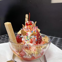 a bowl of ice cream sundae a bowl of ice cream sundae