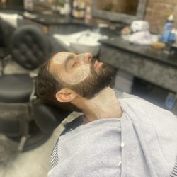 Resident Barber - Beard trim with shave and express facial