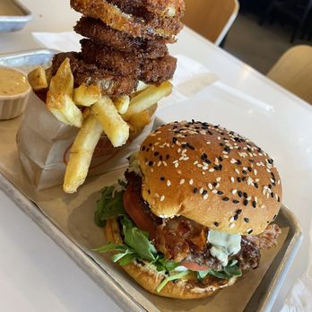 Burger Lounge - Blue cheese and bacon burger with half and half fries and onion rings - Burgers Near Me - Roseville, California Burger Lounge - Blue cheese and bacon burger with half and half fries and onion rings - Burgers Near Me - Roseville, California