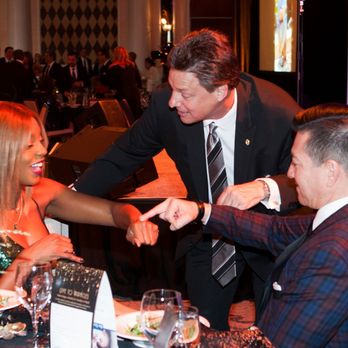 Ron Porter Magic - Ron Porter entertains as a featured close-up magician at the Miracle for Kids Gala. - Magicians Near Me Ron Porter Magic - Ron Porter entertains as a featured close-up magician at the Miracle for Kids Gala. - Magicians Near Me