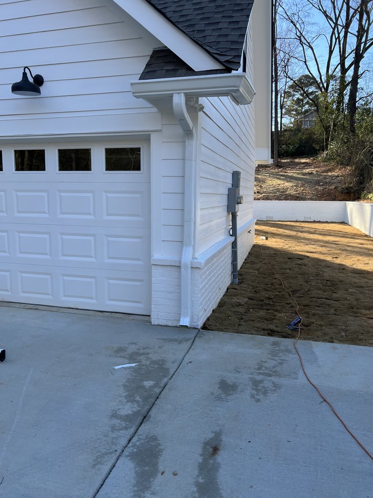 E&S SEAMLESS GUTTERS Updated July 2024 54 Photos Pelham, Alabama