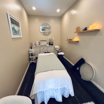 Flow and Glow Los Angeles - Massage Therapy Near Me - Torrance, California