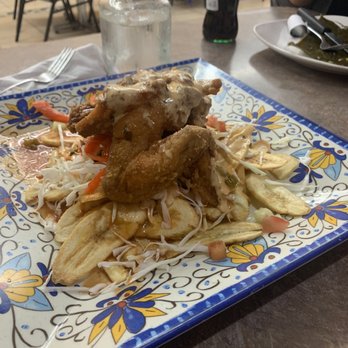 Sueño Latino Restaurant - Pollo con Tajadas - Honduran Near Me - Saint Louis, Missouri Sueño Latino Restaurant - Pollo con Tajadas - Honduran Near Me - Saint Louis, Missouri