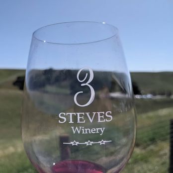 3 Steves Winery - 3Steves glass with the arroyo - Wineries Near Me - Livermore, California 3 Steves Winery - 3Steves glass with the arroyo - Wineries Near Me - Livermore, California