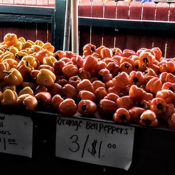 Larry's Produce - Red & yellow bell peppers - Fruits & Veggies Near Me - Fairfield, California Larry's Produce - Red & yellow bell peppers - Fruits & Veggies Near Me - Fairfield, California