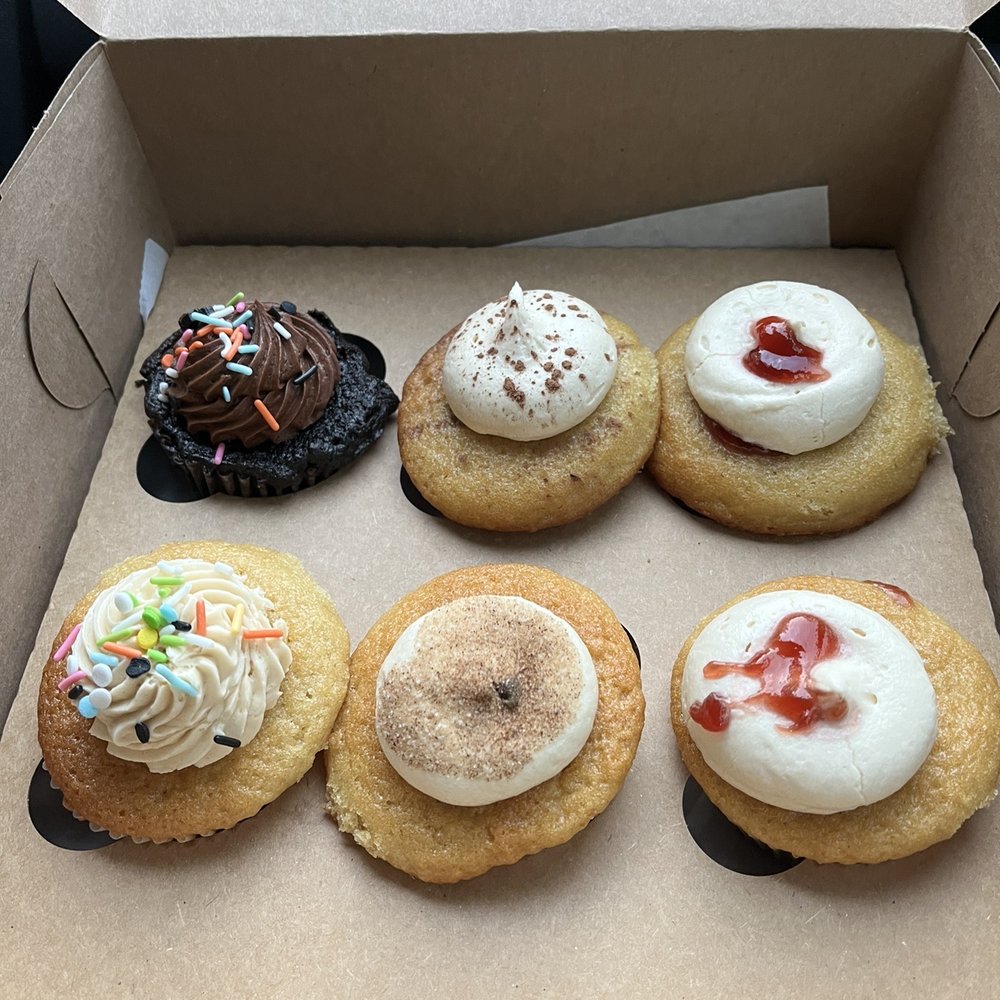 Sugarfoot's Cupcakes - Non-nuts section - Cupcakes Near Me - Spring, Texas Sugarfoot's Cupcakes - Non-nuts section - Cupcakes Near Me - Spring, Texas