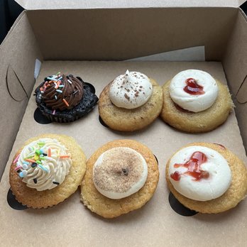 Sugarfoot's Cupcakes - Non-nuts section - Cupcakes Near Me - Spring, Texas Sugarfoot's Cupcakes - Non-nuts section - Cupcakes Near Me - Spring, Texas
