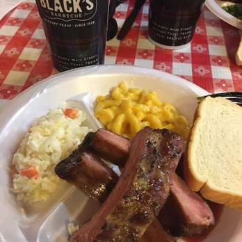 Black's Barbecue Lockhart - Barbeque Near Me - Lockhart, Texas