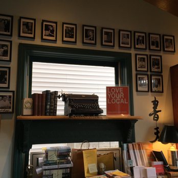 RJ Julia Booksellers - Bookstores Near Me - Madison, Connecticut