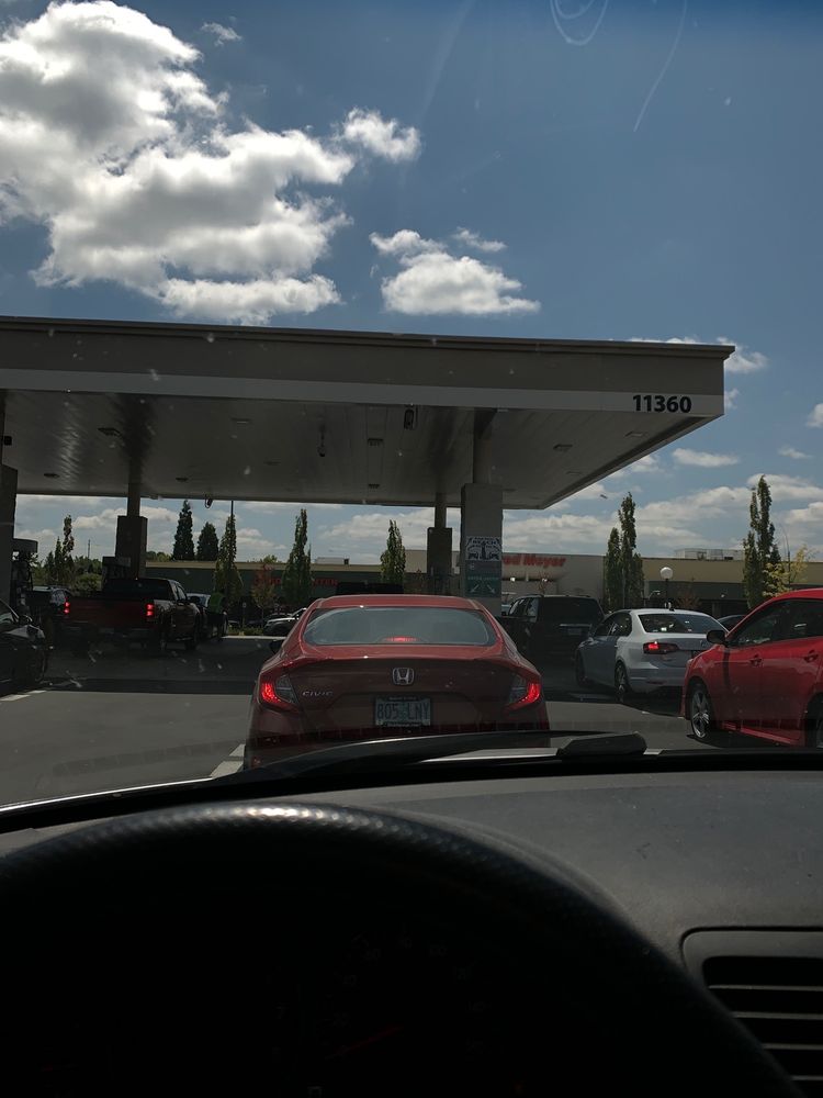 FRED MEYER GAS Updated September 2024 16 Reviews 11360 SW Canyon