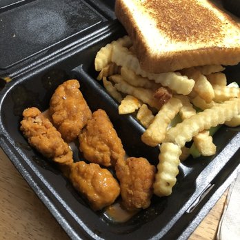 Zaxbys - Fast Food Near Me - Suffolk, Virginia