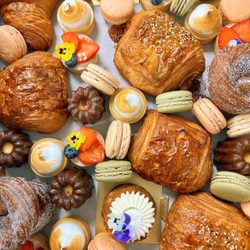 Patisserie Lola
