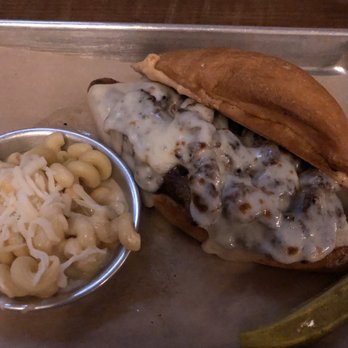 Stagecoach - Steak sandwich with side of macaroni and cheese - American Near Me - Lockport, Illinois