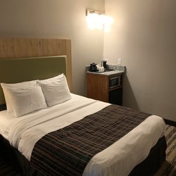 Country Inn & Suites by Radisson, Nashville Airport East, TN - Nice clean room with a fridge and microwave