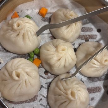 Dim Sum Palace - Chicken Soup Dumpling (6) - Dim Sum Near Me - New York, New York Dim Sum Palace - Chicken Soup Dumpling (6) - Dim Sum Near Me - New York, New York