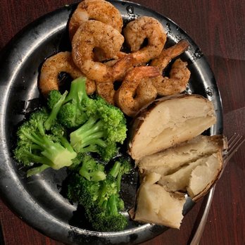 Hooker's Bar & Grill - Grilled shrimp, steamed broccoli, baked potato - Sports Bars Near Me - Pryor, Oklahoma