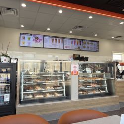 Dunkin' - Clean restaurant and the employees are friendly and professional.