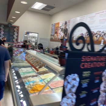 Coldstone Creamery - Rude workers - Desserts Near Me - Fresno, California