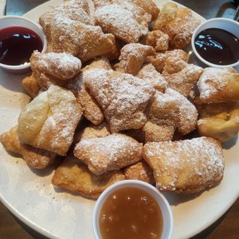 Parry's Pizzeria & Taphouse - Dessert! Fried Bread with Rasberry, Chocolate and Carmel dipping Sauce - Pizza Near Me - Tyler, Texas Parry's Pizzeria & Taphouse - Dessert! Fried Bread with Rasberry, Chocolate and Carmel dipping Sauce - Pizza Near Me - Tyler, Texas
