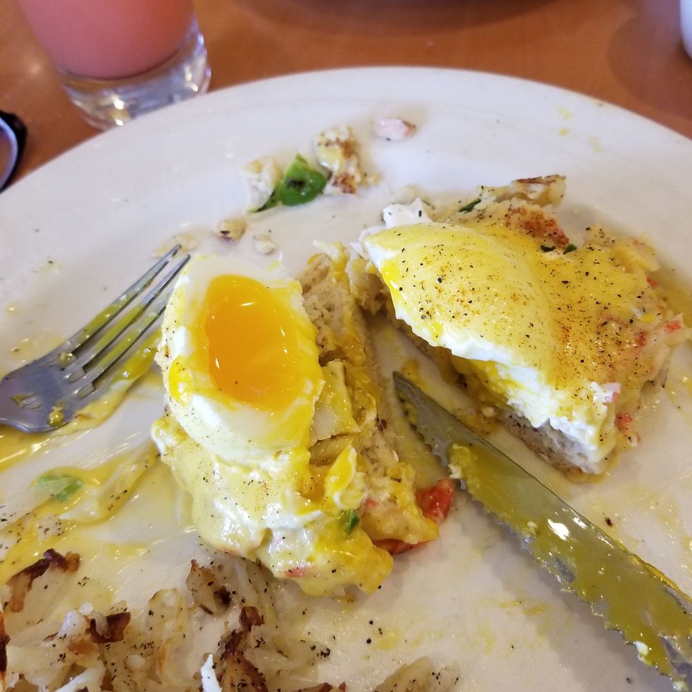 Apple Villa Cafe - Perfect poached eggs.  Incredible... - Breakfast & Brunch Near Me - Batavia, Illinois