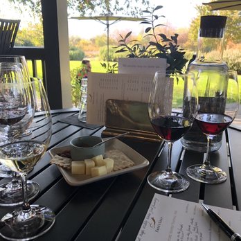 Frog's Leap Winery - Signature seated tasting - Wineries Near Me - Rutherford, California Frog's Leap Winery - Signature seated tasting - Wineries Near Me - Rutherford, California