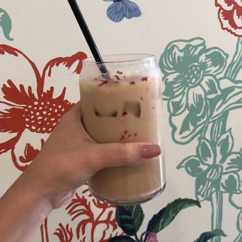 Dots Cafe - Cafes Near Me - Pasadena, California