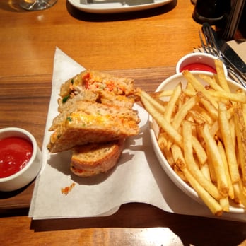 JOEY Eaton Centre - Lobster grilled cheese - Canadian (New) Near Me - Toronto, Ontario