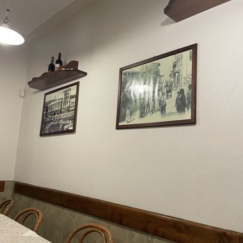 Osteria Degli Amici - Interior - Italian Near Me - Stresa, VB Osteria Degli Amici - Interior - Italian Near Me - Stresa, VB