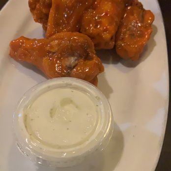Sal's Gilbert Pizza - 6pc Wings - Pizza Near Me - Gilbert, Arizona Sal's Gilbert Pizza - 6pc Wings - Pizza Near Me - Gilbert, Arizona
