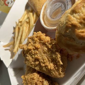 Jollibee - 2 piece chickenjoy, biscuit, peach mango pie, fries, & pineapple quencher - Fast Food Near Me - Las Vegas, Nevada Jollibee - 2 piece chickenjoy, biscuit, peach mango pie, fries, & pineapple quencher - Fast Food Near Me - Las Vegas, Nevada